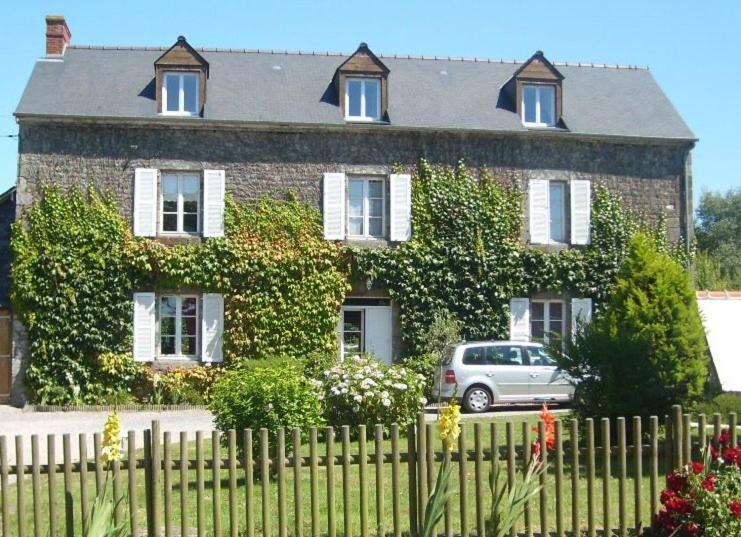Domaine De La Basse Orme Bed and Breakfast Les Iffs Εξωτερικό φωτογραφία